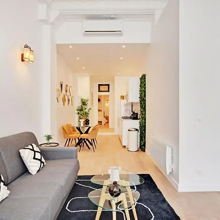 Keyz - 1 Bedroom Near The Exhibition Center Apartment *
