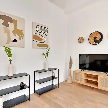 Keyz - 1 Bedroom Near The Exhibition Center Apartment Paris
